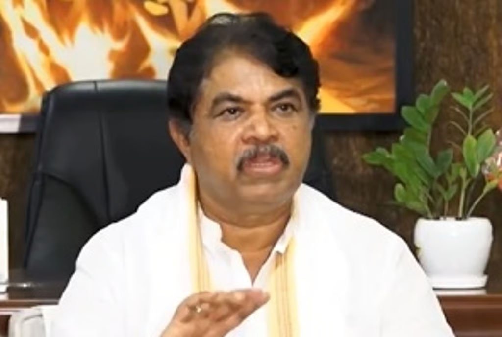 ಕಾಂಗ್ರೆಸ್ ಹೈಕಮಾಂಡ್ ಸಿಎಂ ಯಾರು ಎಂದು ಸ್ಪಷ್ಟಪಡಿಸಲಿ: ಆರ್ ಅಶೋಕ್