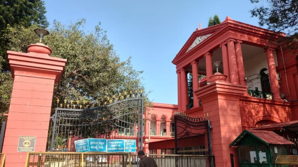 ಎಚ್.ಡಿ.ರೇವಣ್ಣ ವಿರುದ್ಧದ ಲೈಂಗಿಕ ದೌರ್ಜನ್ಯ ಆರೋಪ ಪರಿಗಣಿಸಲು ವಿಚಾರಣಾ ನ್ಯಾಯಾಲಯಕ್ಕೆ ಸೂಚಿಸಿದ ಹೈಕೋರ್ಟ್