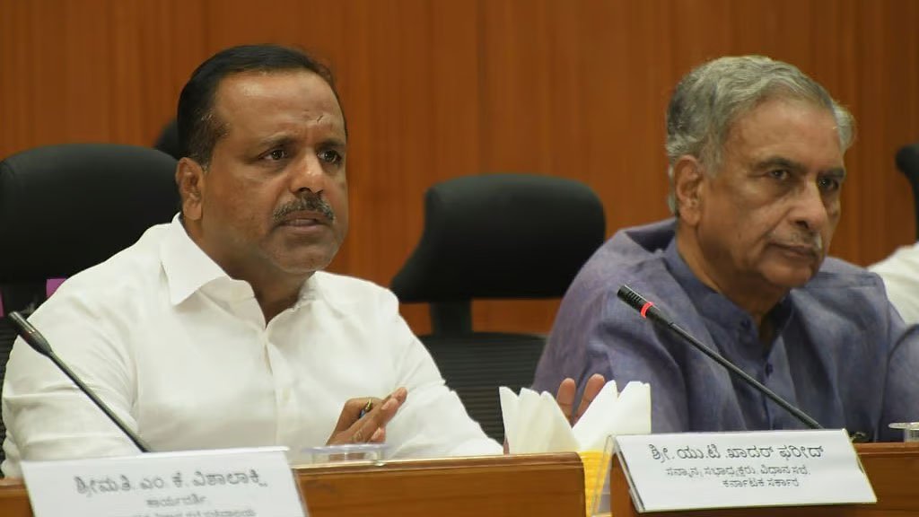 ಬೆಳಗಾವಿ ಅಧಿವೇಶನ: ದೋಷ ರಹಿತ ವ್ಯವಸ್ಥೆ ಕಲ್ಪಿಸುವಂತೆ ಅಧಿಕಾರಿಗಳಿಗೆ ಯುಟಿ.ಖಾದರ್, ಹೊರಟ್ಟಿ ಸೂಚನೆ