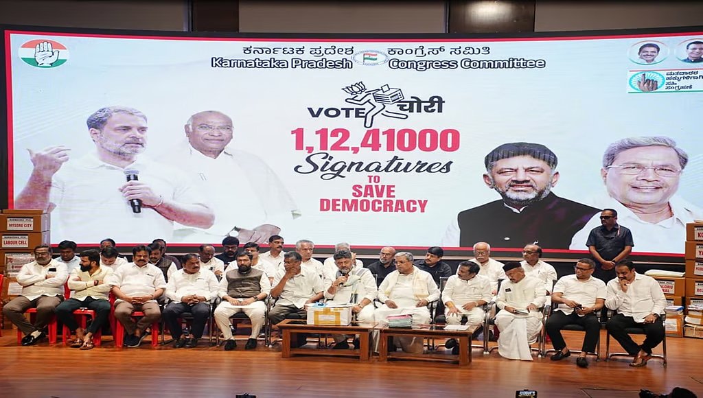 ಚುನಾವಣಾ ಆಯೋಗ ಕೇಂದ್ರದ ಕೈಗೊಂಬೆ