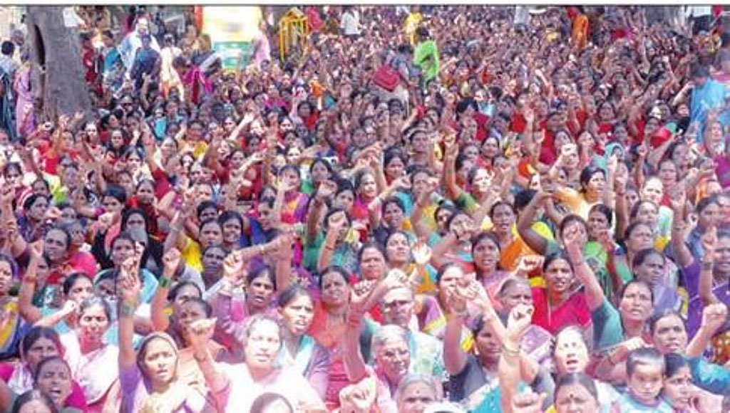 HDK-ಪ್ರಹ್ಲಾದ್ ಜೋಶಿ ಭರವಸೆ: ಮುಷ್ಕರ ಕೈಬಿಟ್ಟ ಅಂಗನವಾಡಿ ಕಾರ್ಯಕರ್ತೆಯರು