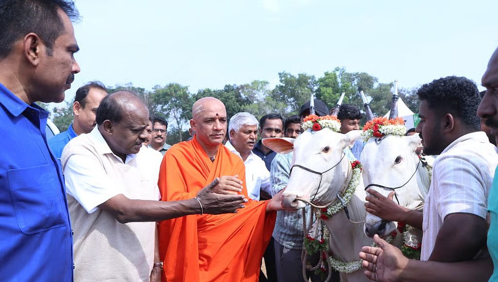 ಆದಿಚುಂಚನಗಿರಿ ಶ್ರೀಗಳ ಕ್ಷಮೆ ಕೇಳಿದ HDK: ಅಗೌರವ ಆಗಬಾರದೆಂಬ ದೃಷ್ಟಿಯಿಂದ ಹೇಳಿದ್ದೆ ಎಂದು ಸ್ಪಷ್ಟನೆ