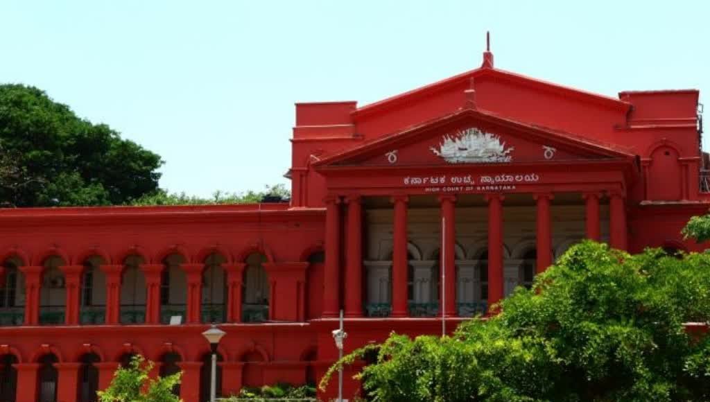 ಶಾಂತಕುಮಾರ್ ನಾಮಪತ್ರ ಅಂಗೀಕರಿಸಲು ಸೂಚಿಸಿದ್ದ ಕ್ರಮ ಎತ್ತಿಹಿಡಿದ ಹೈಕೋರ್ಟ್ ದ್ವಿಸದಸ್ಯ ಪೀಠ