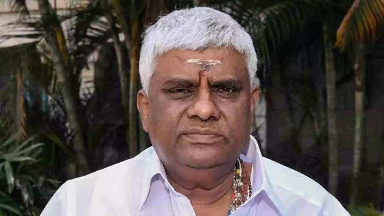 ದೋಷ ಮುಕ್ತಗೊಳಿಸಿದ ನ್ಯಾಯಾಲಯ, ಎಚ್‌.ಡಿ.ರೇವಣ್ಣ ನಿರಾಳ