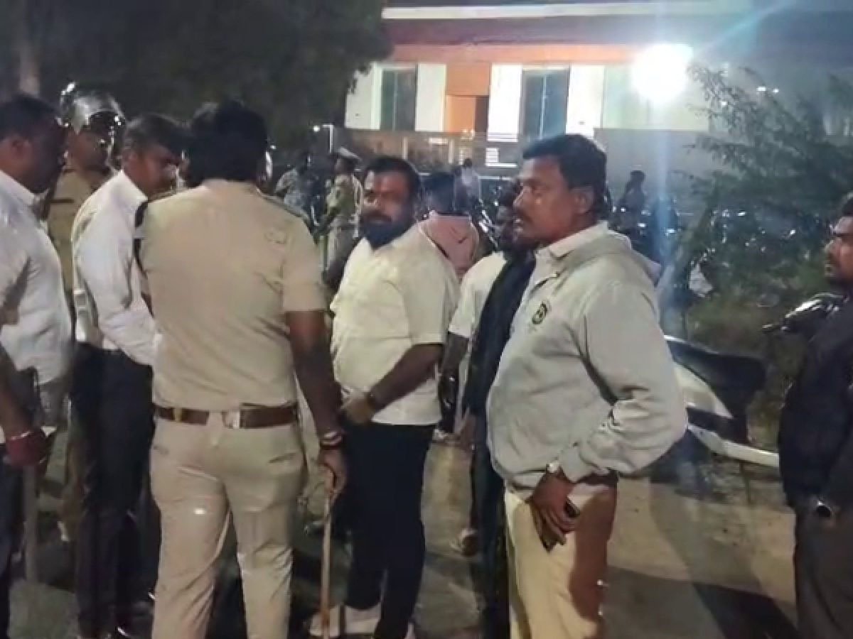 ಶಾಸಕ ಜನಾರ್ದನ ರೆಡ್ಡಿ ಮನೆ ಮುಂದೆ ಗುಂಡೇಟಿಗೆ ಕಾಂಗ್ರೆಸ್ ಕಾರ್ಯಕರ್ತ ಸಾವು