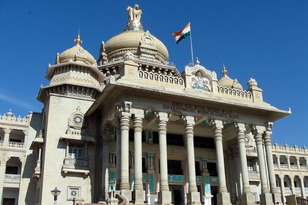 ಪ್ರಸಕ್ತ ನಿಗಮ, ಮಂಡಳಿ ಅಧ್ಯಕ್ಷರ ಪದಾವಧಿಯನ್ನು ಮುಂದುವರೆಸಿ ರಾಜ್ಯ ಸರ್ಕಾರ ಆದೇಶಿಸಿದೆ