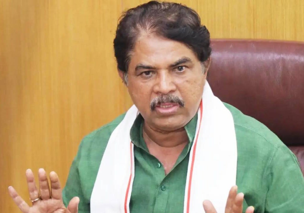 ಸಚಿವ ತಿಮ್ಮಾಪುರ ವಜಾ ಮಾಡದಿದ್ದರೆ ಸಿಎಂಗೆ 85% ಕಮಿಷನ್ ಹೋಗಿದೆ ಎಂದರ್ಥ