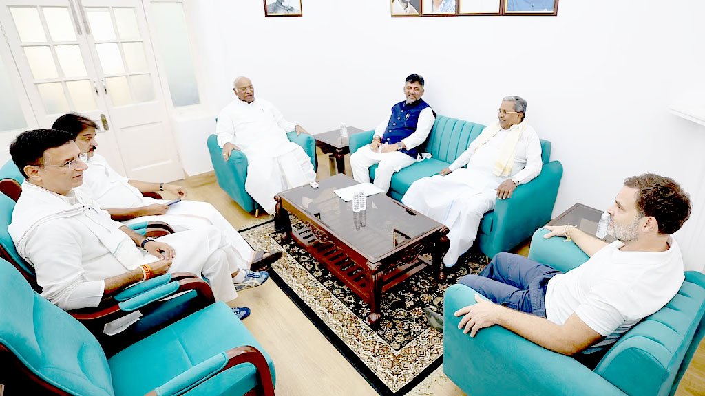 ಸಂಪುಟ ಪುನಾರಚನೆ ವಿಚಾರ ಮತ್ತೆ ಮುನ್ನಲೆಗೆ: ಏಪ್ರಿಲ್ 12ಕ್ಕೆ ಸಿದ್ದರಾಮಯ್ಯ ಬಣ ದೆಹಲಿಗೆ