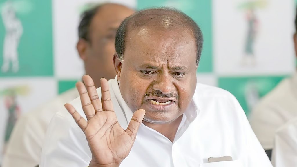 ಅಂಬೇಡ್ಕರ್ ಫೋಟೋ ಜೇಬಿನಲ್ಲಿ ಇಟ್ಟುಕೊಂಡು ಓಡಾಡಿದ್ರೆ ಉಪಯೋಗವಿಲ್ಲ
