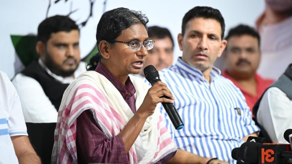 ಕಾಂಗ್ರೆಸ್ ಅಭ್ಯರ್ಥಿ ನಾಮಪತ್ರ ರದ್ದು: ಚುನಾವಣಾ ಆಯೋಗದ ನಡೆಗೆ ಜಾಲತಾಣಗಳಲ್ಲಿ ಆಕ್ರೋಶ